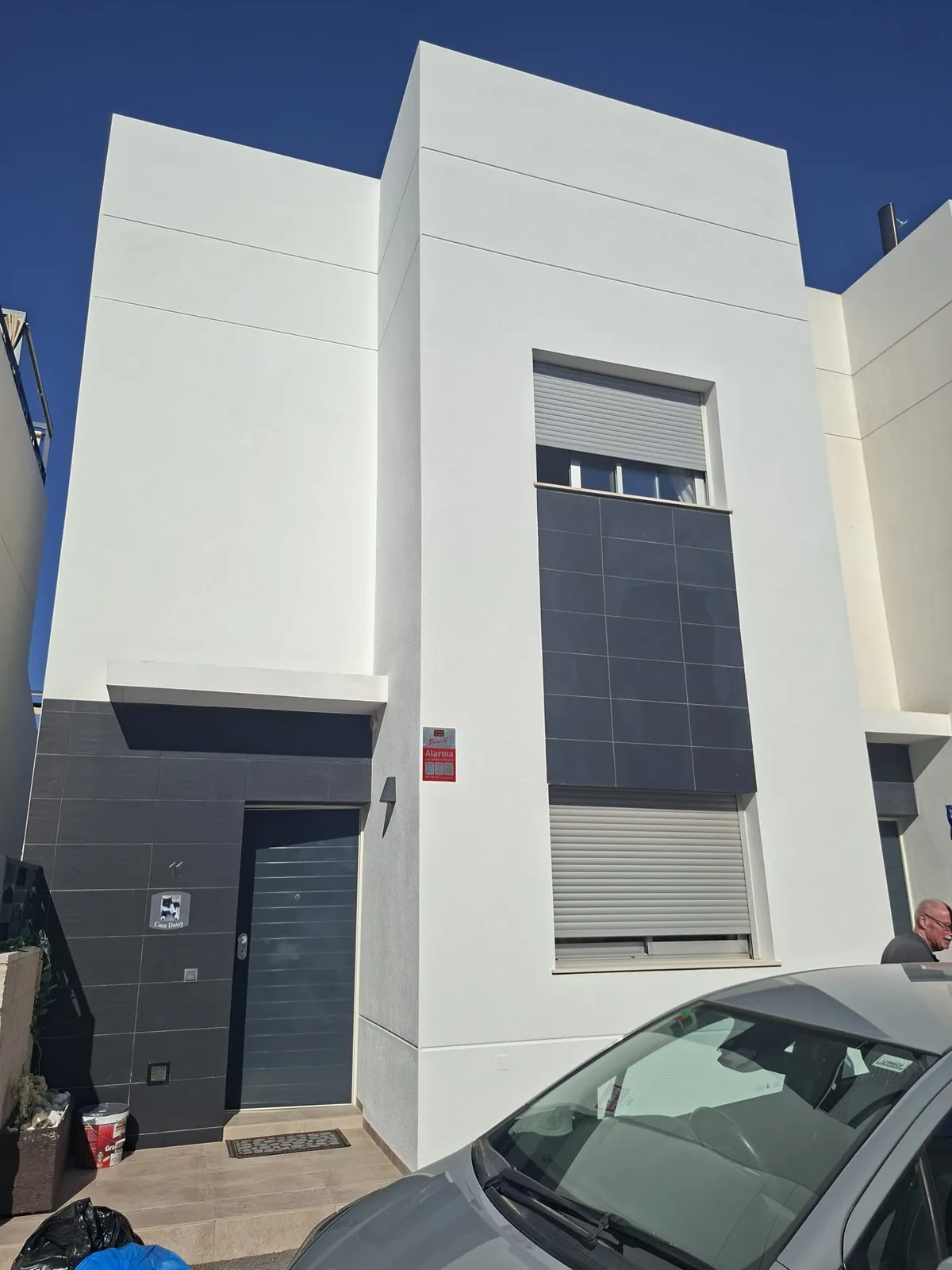 Freshly painted white villa exterior on the Costa Blanca