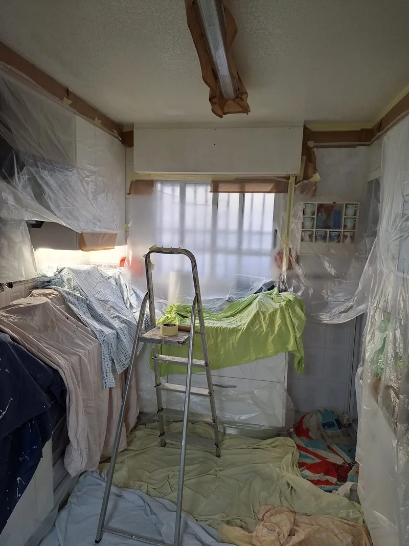 Kitchen masked before decorating